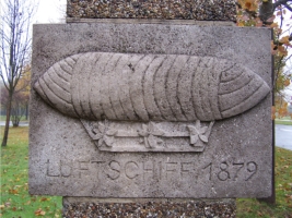 Georg Baumgarten Stele - Luftschiff